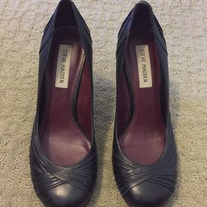 Steve Madden Black Pumps